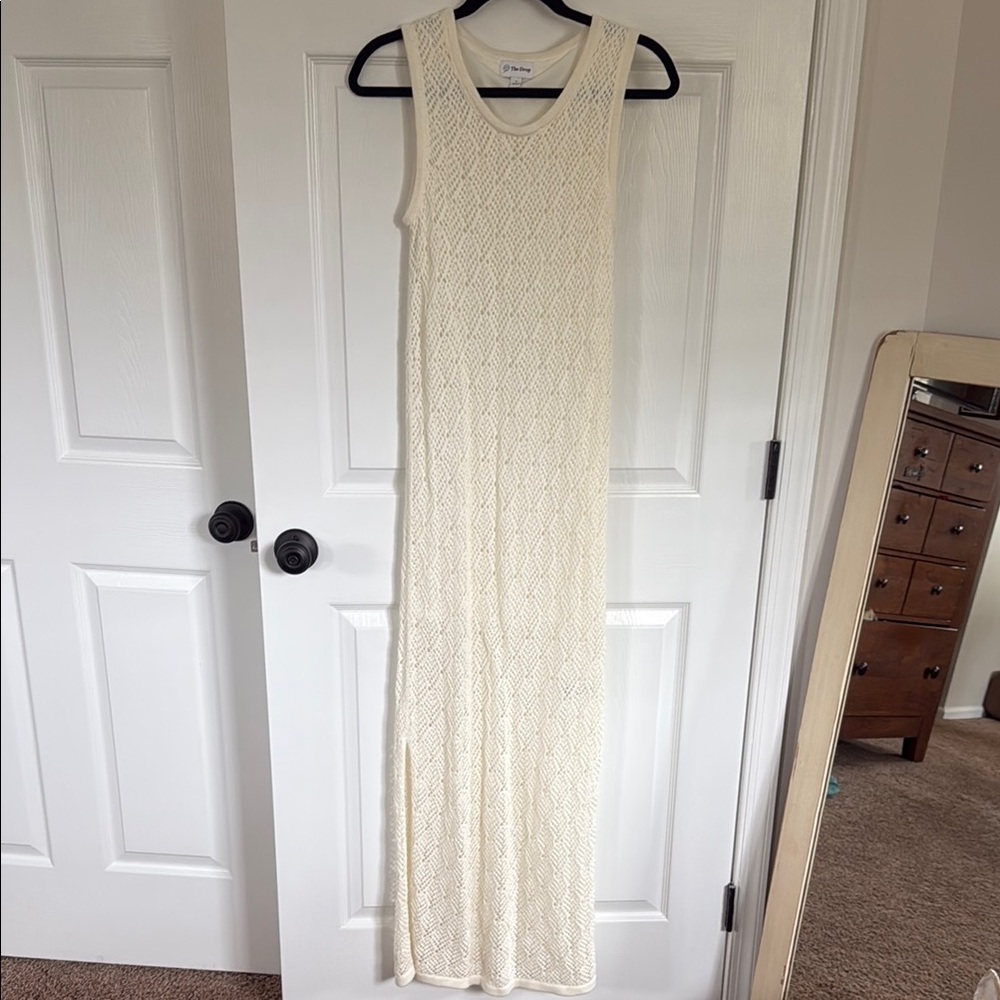 Elegant Cream Sleeveless Knit Maxi Dress
